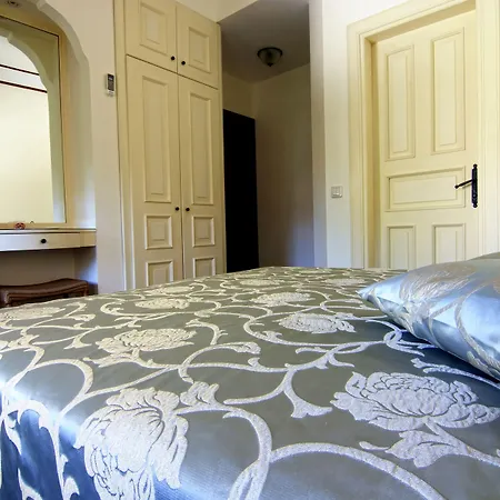 Minyon Hotell 4*