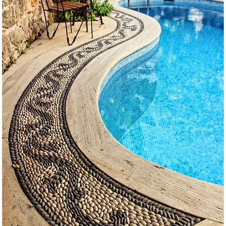 مينيون فندق