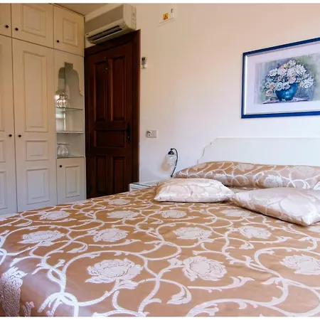 Hotel Minyon 4*