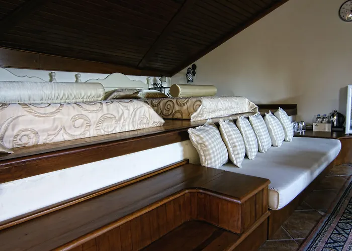 Minyon Hotell 4*