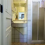 Minyon Hotel