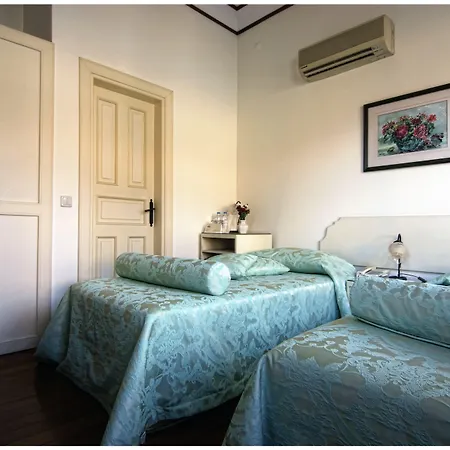 Minyon Hotel 4*