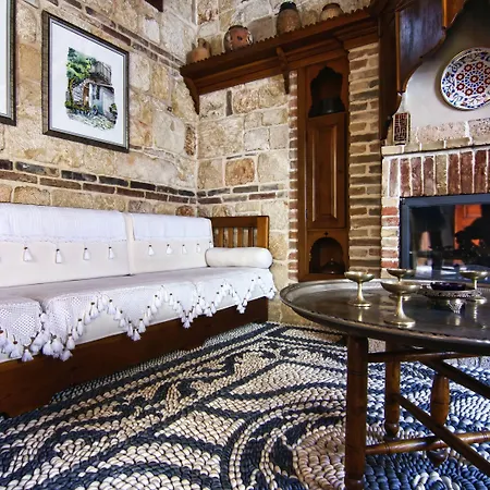 Отель Minyon 4*